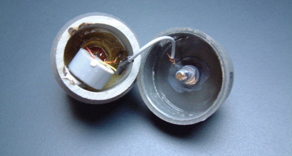 Inside view of a Magnetic Loop Balun