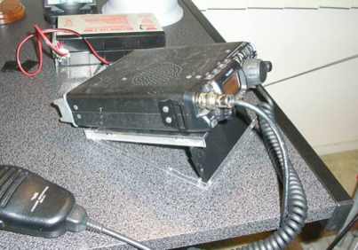 DXZone Yaesu FT-817 Stand