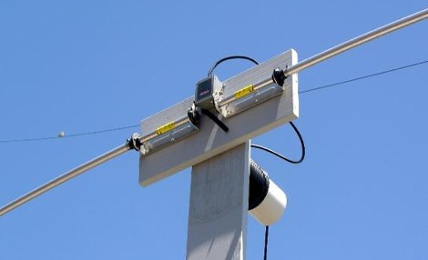 Vertical dipole antenna
