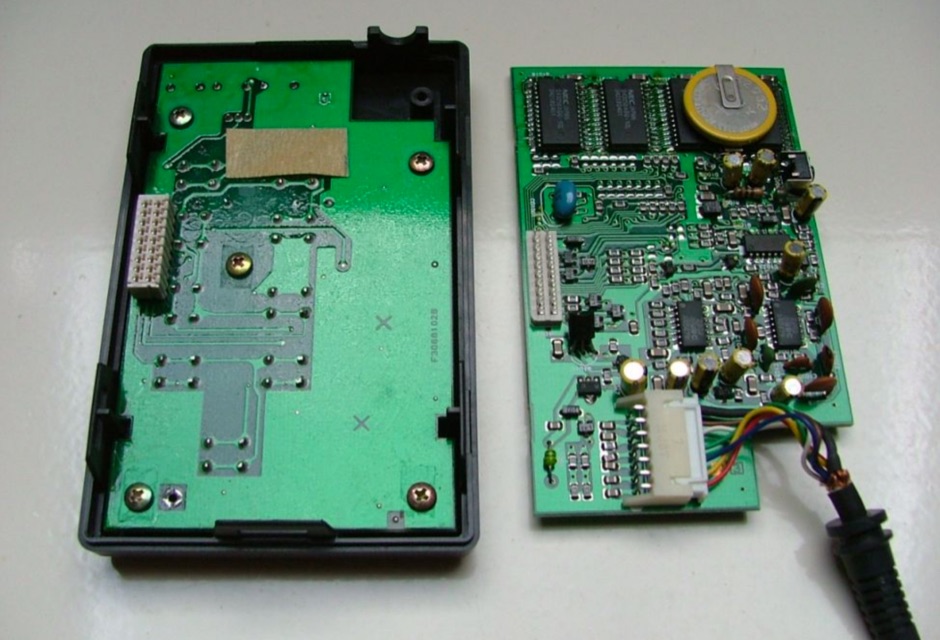 Replacing the battery of the Yaesu DVS-2 memory recorder