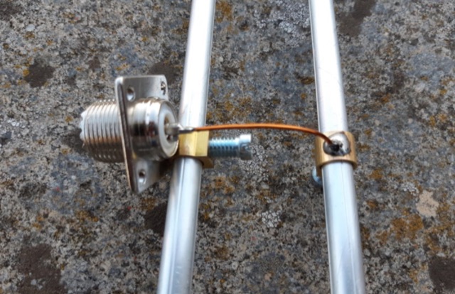 J-Pole antenna for UHF Bands Picture