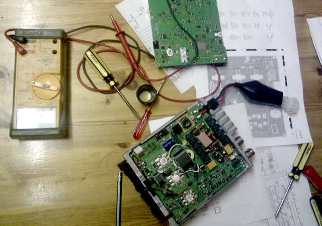 DXZone Yaesu FT-857 Repair: Tackling a Sense Wire Issue