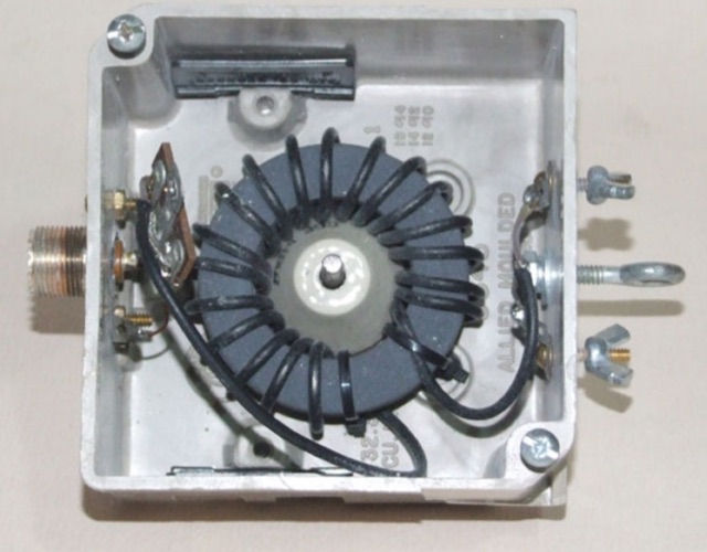 A Choke Balun for Phased C-Poles 