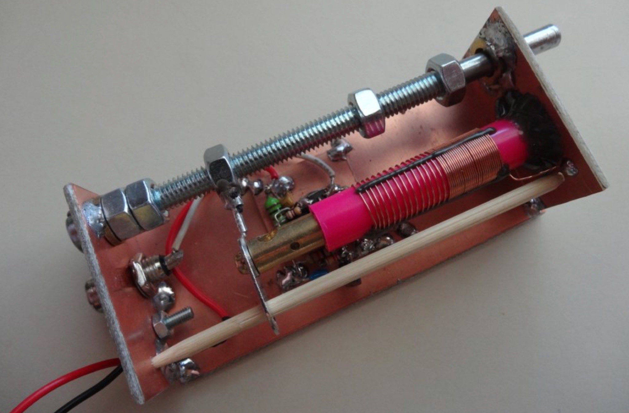Permeability Tuned Oscillator - ZL2PD Picture
