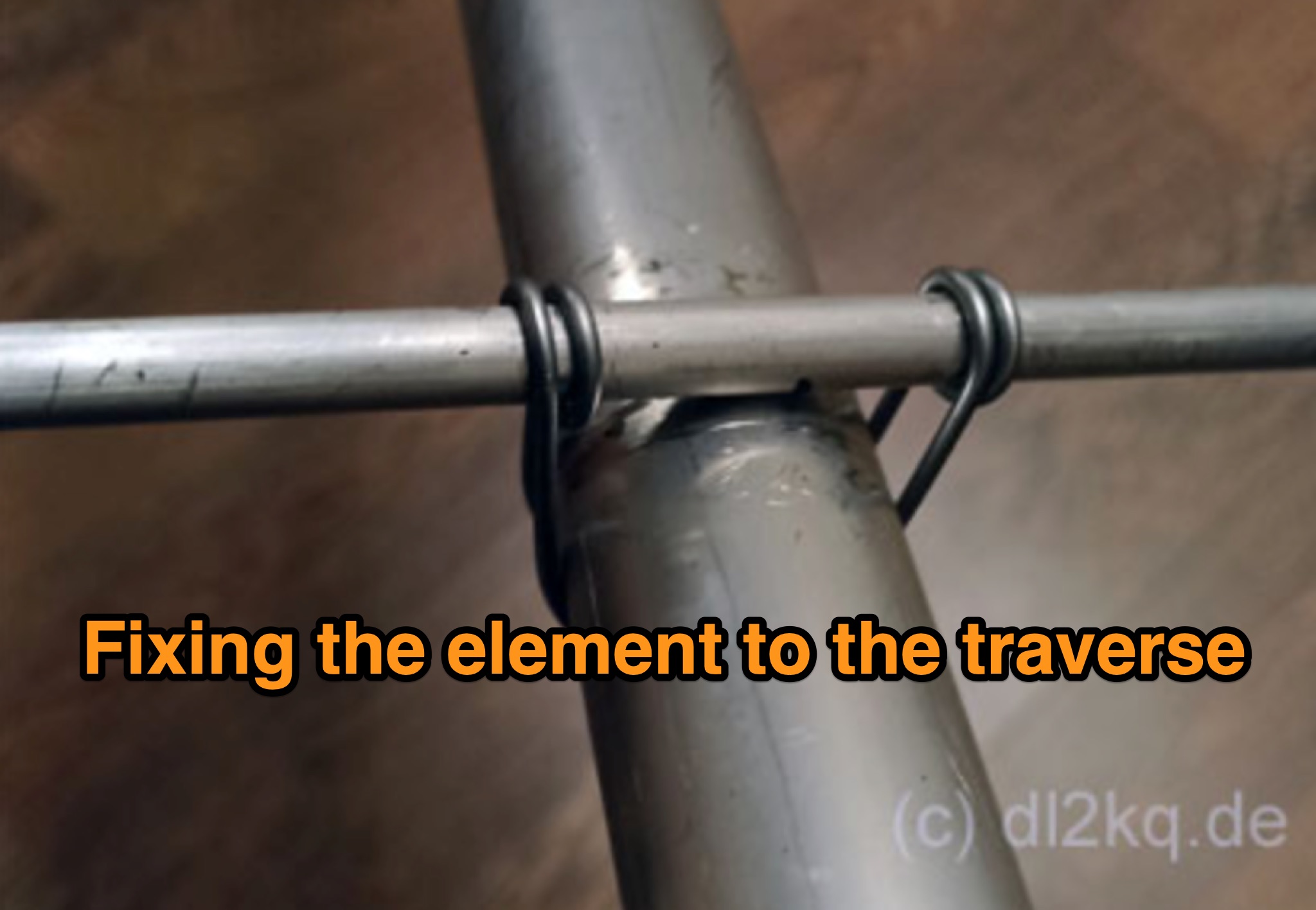 Fixing the element to the traverse Picture